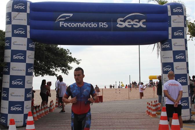 TRANSIÇÃO NATAÇÃO/CICLISMO TRANSIÇÃO NATAÇÃO/CICLISMO